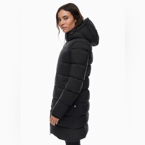 NWT XS Aritzia SuperSnug Puff Mid Coat